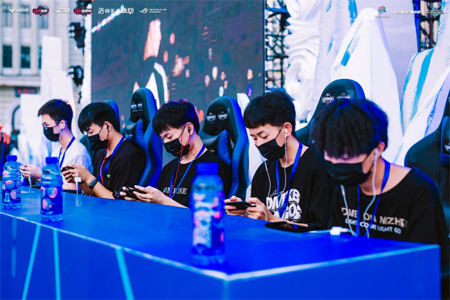 动中的成功 动中的成功